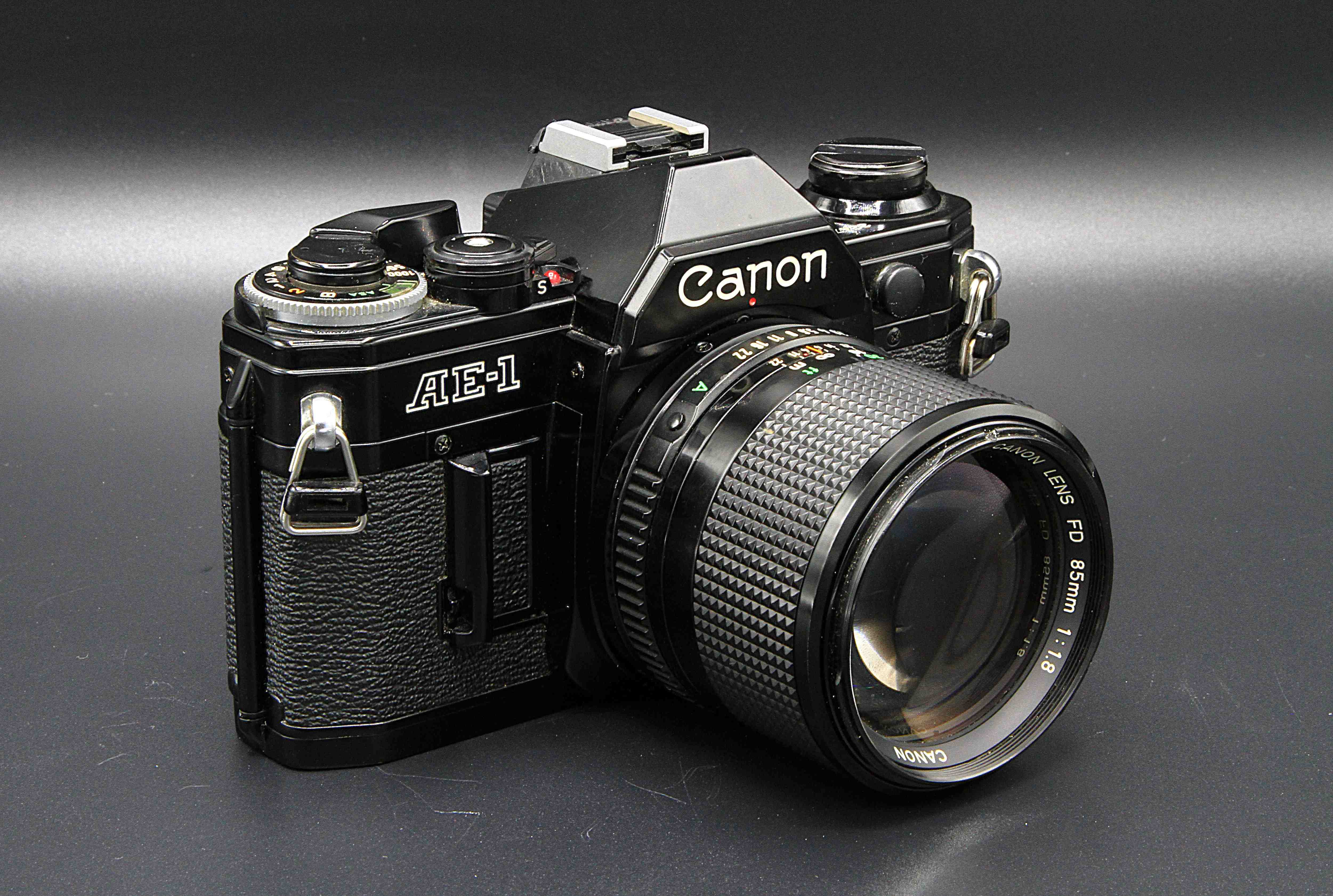 AE-1-Bk_02_rid