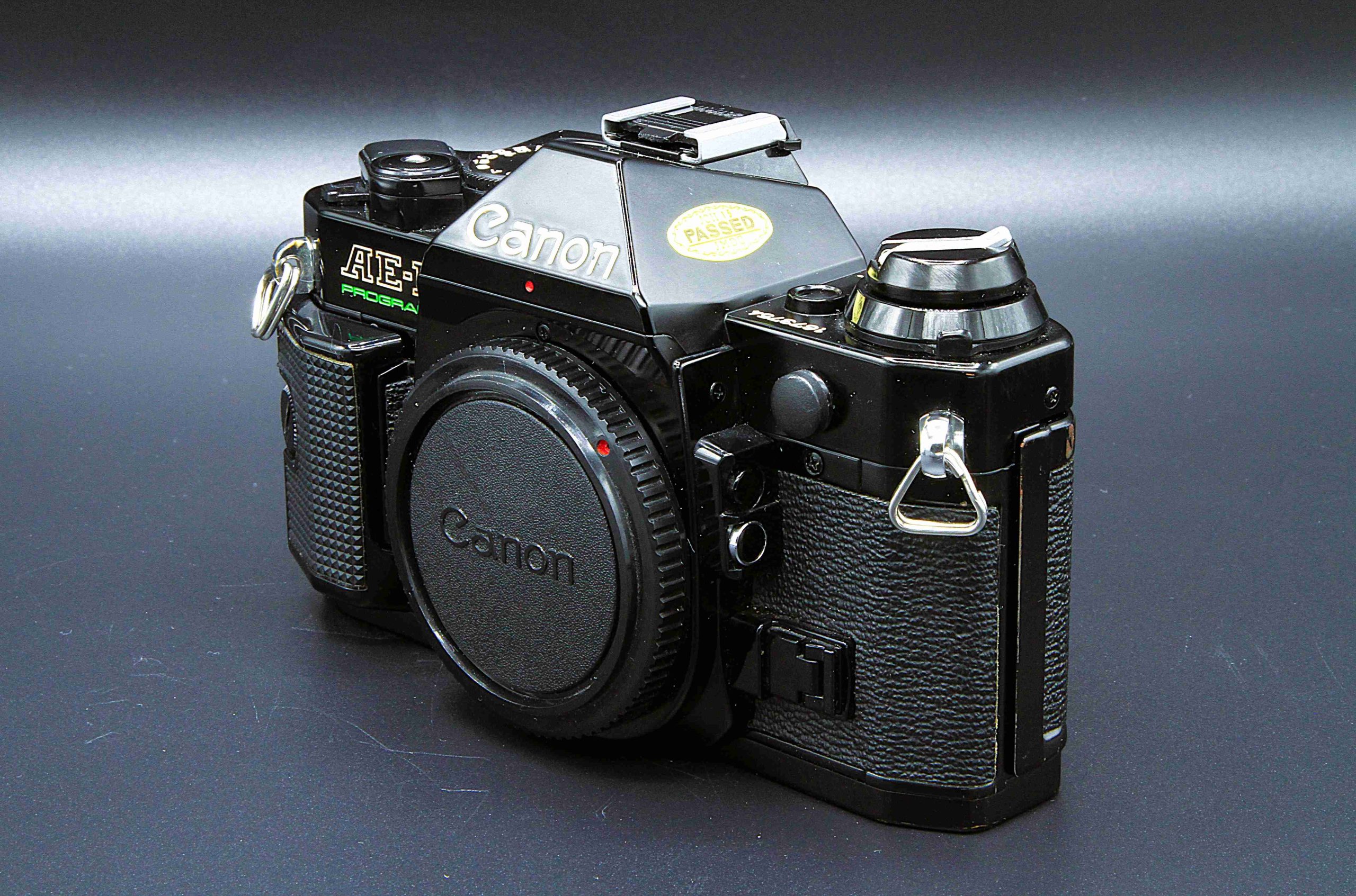 AE-1_Prog_Black_02_rid